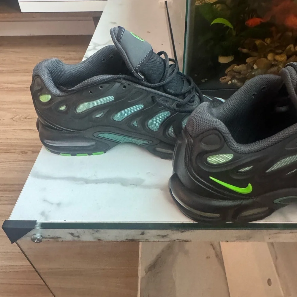 Nike Men’s Air Running Shoes — Gray with Mint Accents